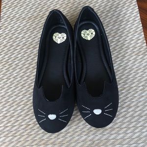 Cat flats